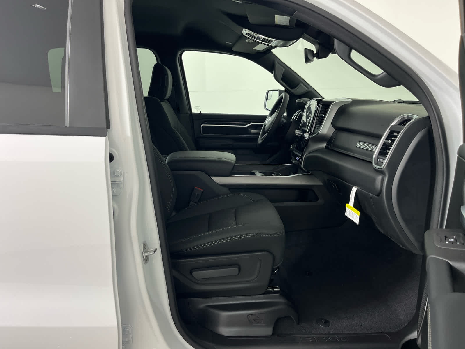 2025 RAM Ram 1500 RAM 1500 BIG HORN CREW CAB 4X2 5'7' BOX