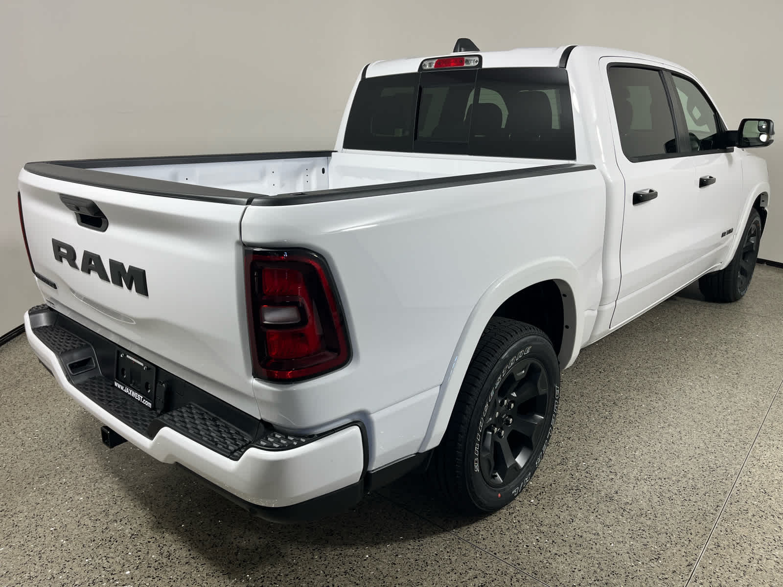 2025 RAM Ram 1500 RAM 1500 BIG HORN CREW CAB 4X2 5'7' BOX