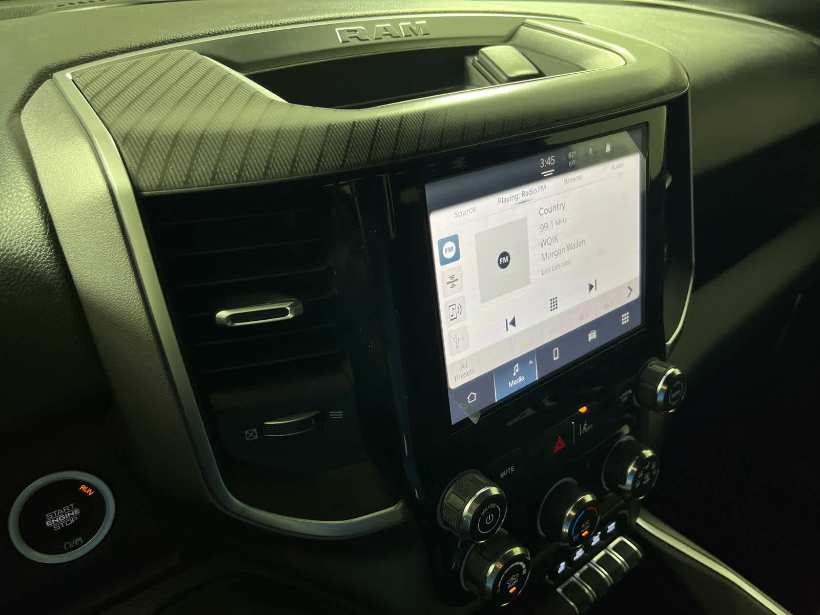 2026 RAM Ram 1500 RAM 1500 EXPRESS CREW CAB 4X4 5'7' BOX