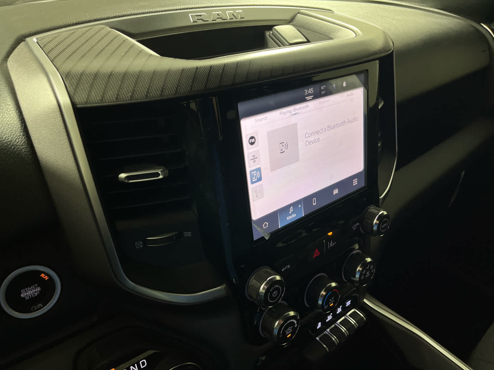 2026 RAM Ram 1500 RAM 1500 EXPRESS CREW CAB 4X4 5'7' BOX