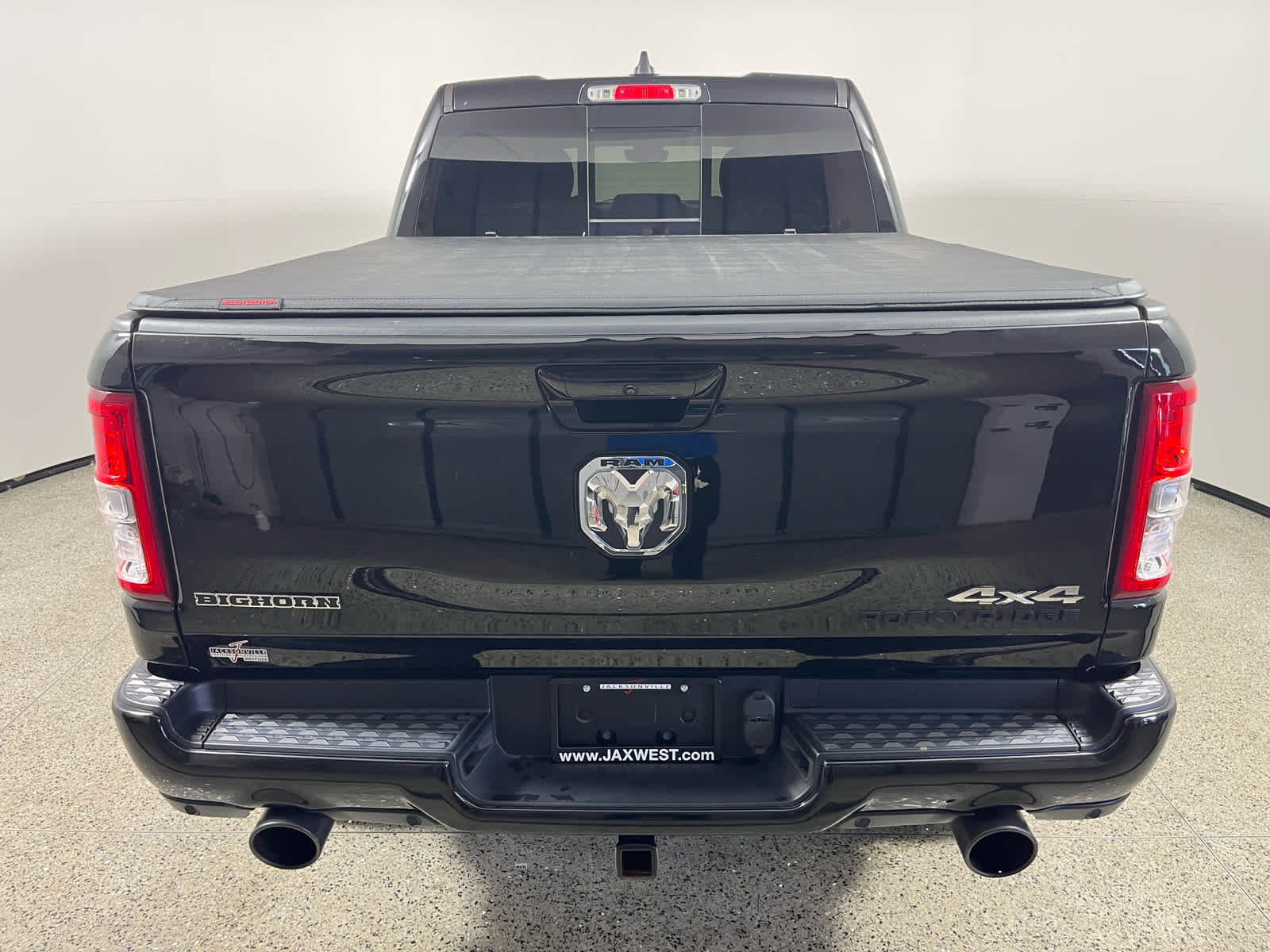 2022 RAM 1500 Big Horn Crew Cab 4x4 5'7' Box