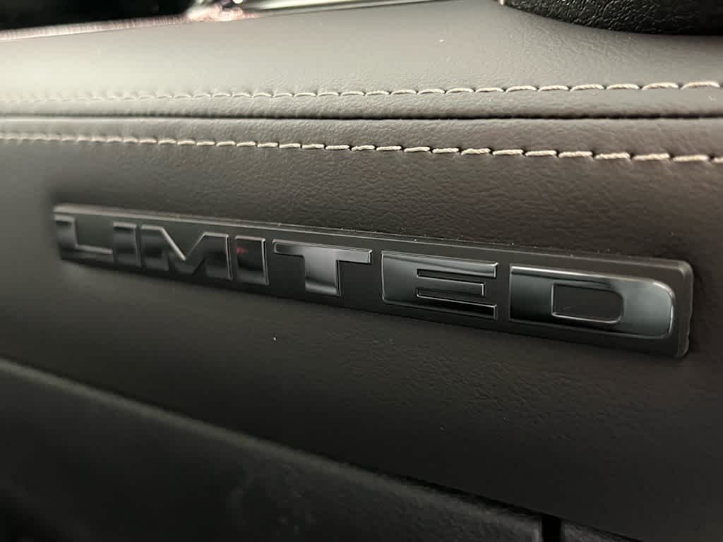 2026 RAM Ram 1500 RAM 1500 LIMITED CREW CAB 4X4 5'7' BOX