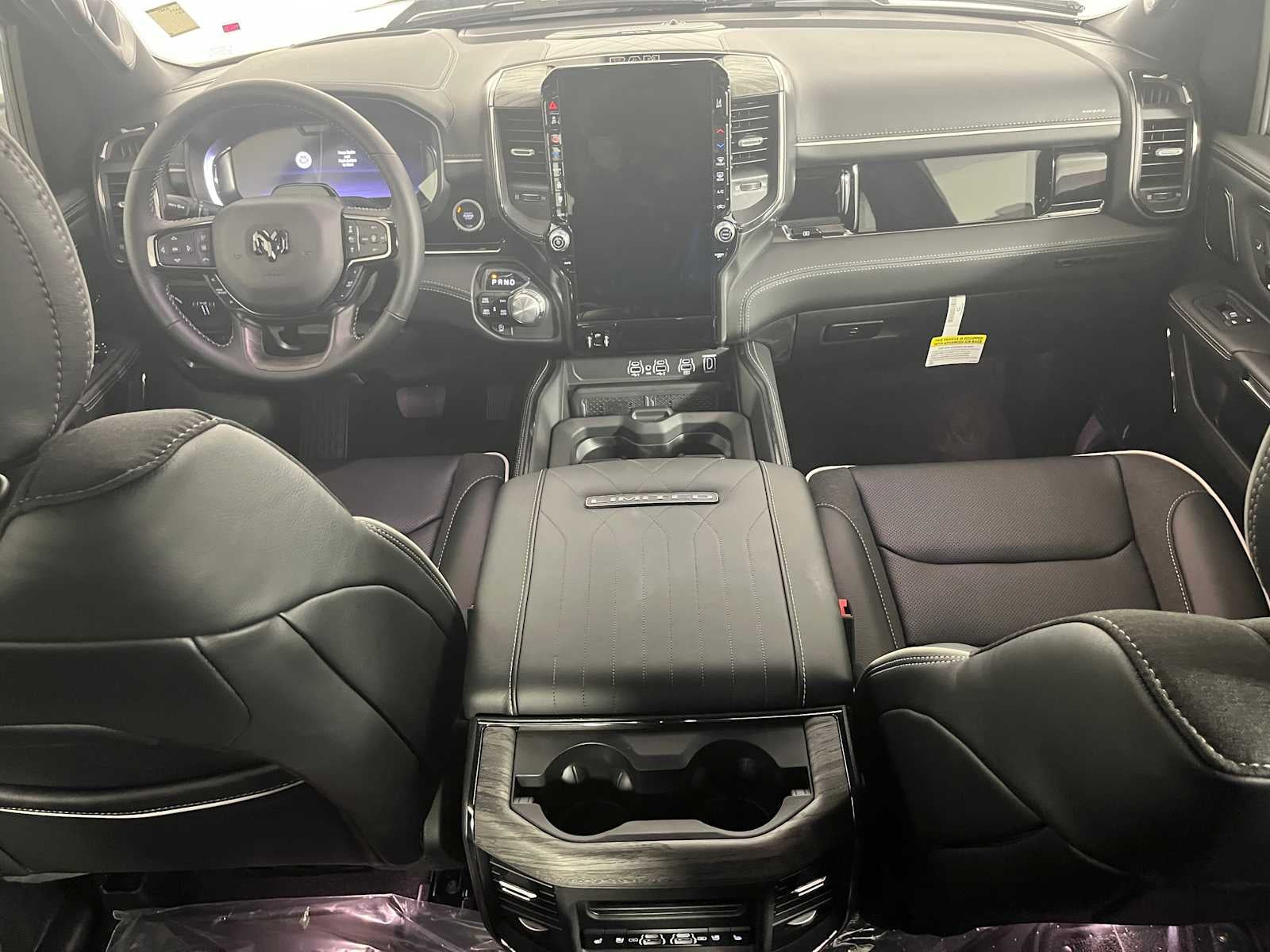 2025 RAM Ram 1500 RAM 1500 LIMITED CREW CAB 4X4 5'7' BOX