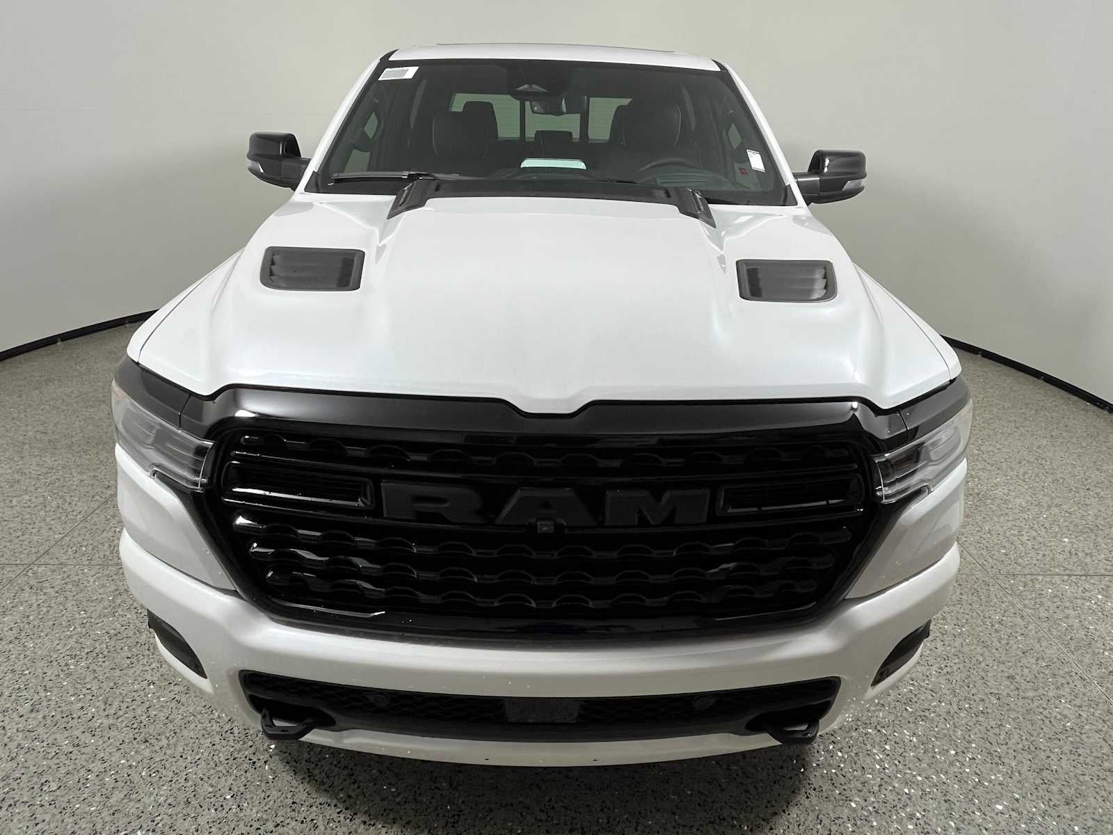 2025 RAM Ram 1500 RAM 1500 LIMITED CREW CAB 4X4 5'7' BOX
