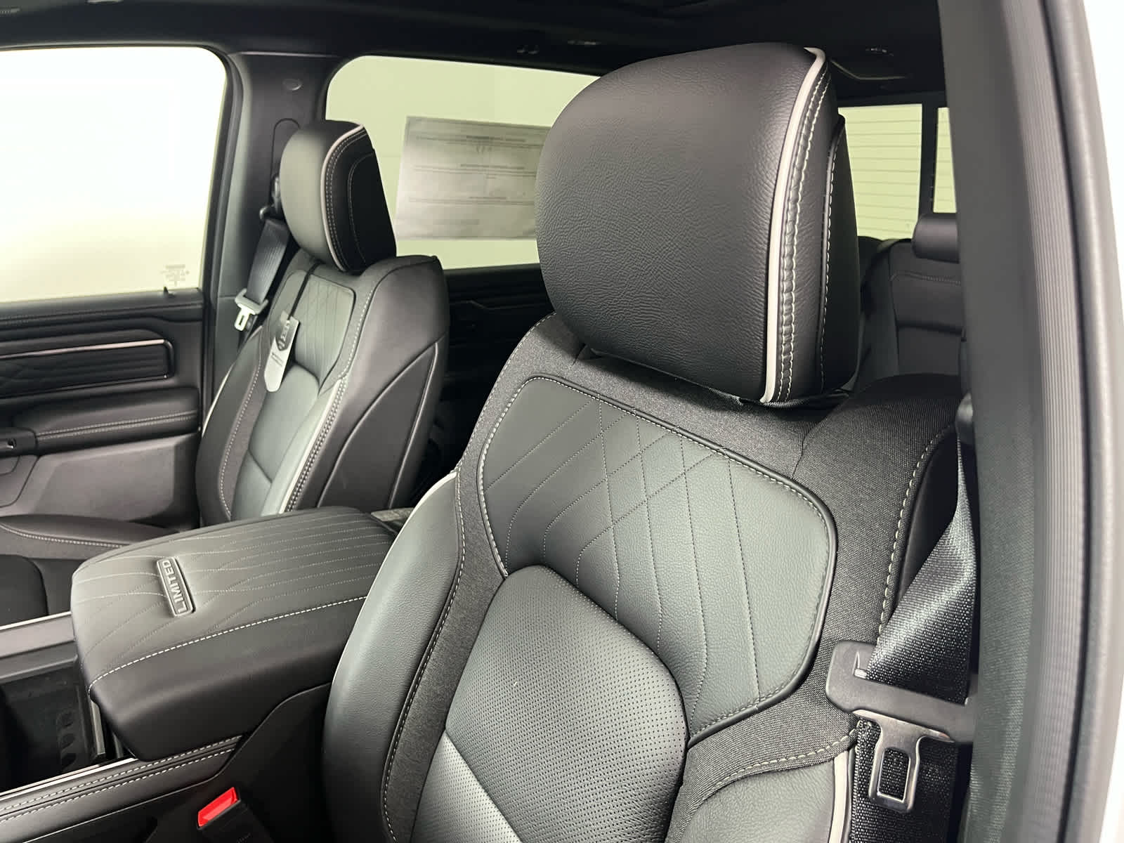 2026 RAM Ram 1500 RAM 1500 LIMITED CREW CAB 4X4 5'7' BOX