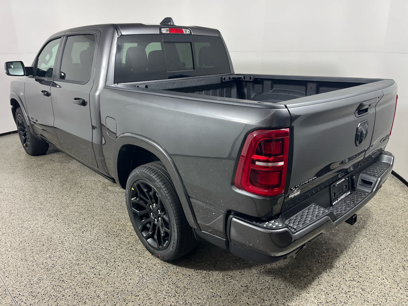 2026 RAM Ram 1500 RAM 1500 LIMITED CREW CAB 4X4 5'7' BOX