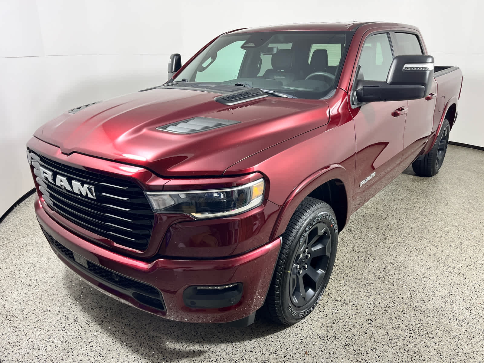 2025 RAM 1500 Laramie Crew Cab 4x4 5'7' Box