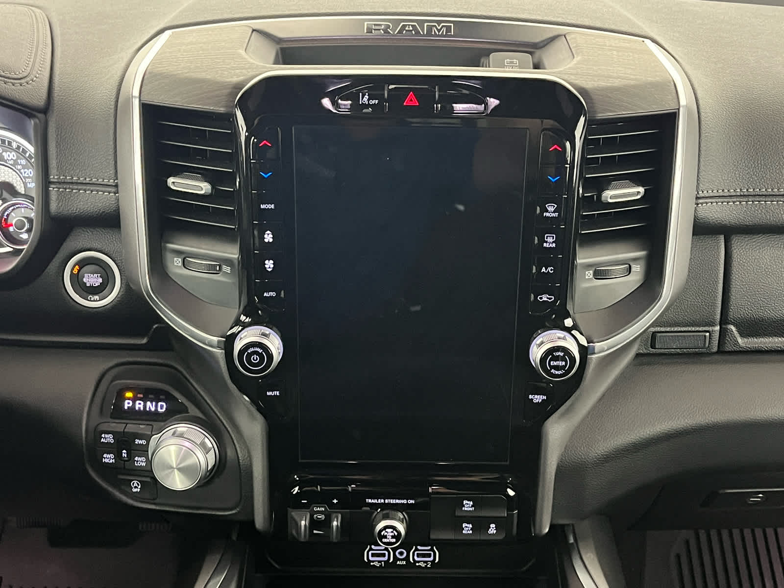 2025 RAM 1500 Laramie Crew Cab 4x4 5'7' Box