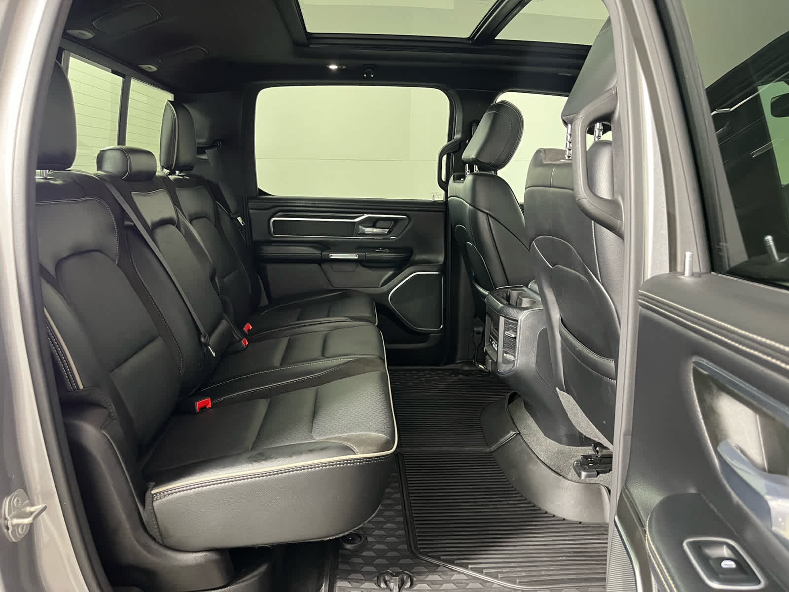 2024 RAM 1500 Laramie Crew Cab 4x4 5'7' Box