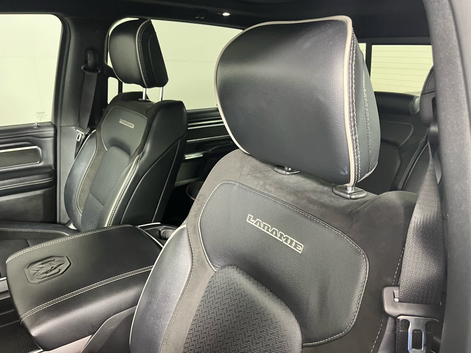 2024 RAM 1500 Laramie Crew Cab 4x4 5'7' Box