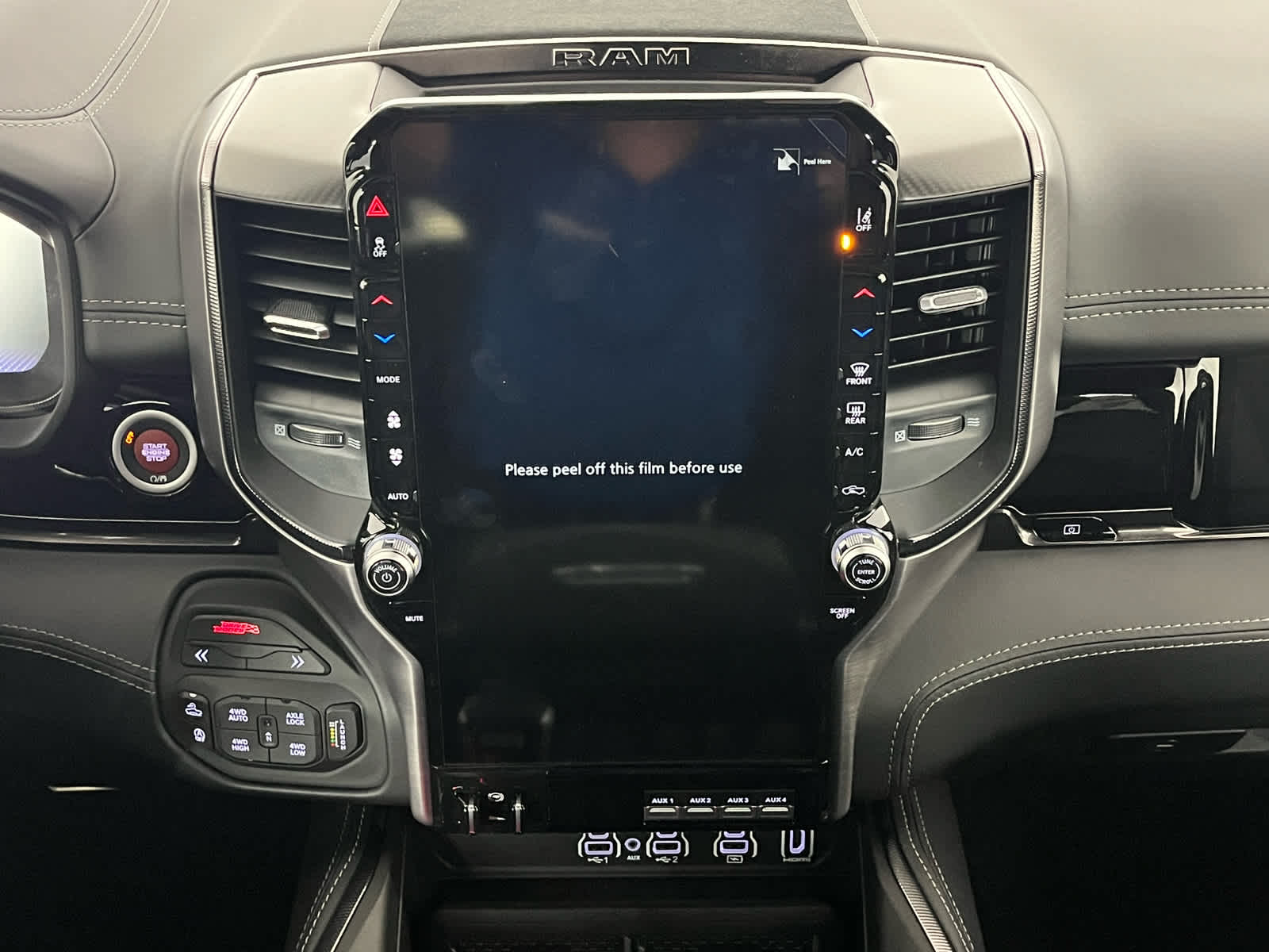 2026 RAM Ram 1500 RAM 1500 RHO CREW CAB 4X4 5'7' BOX