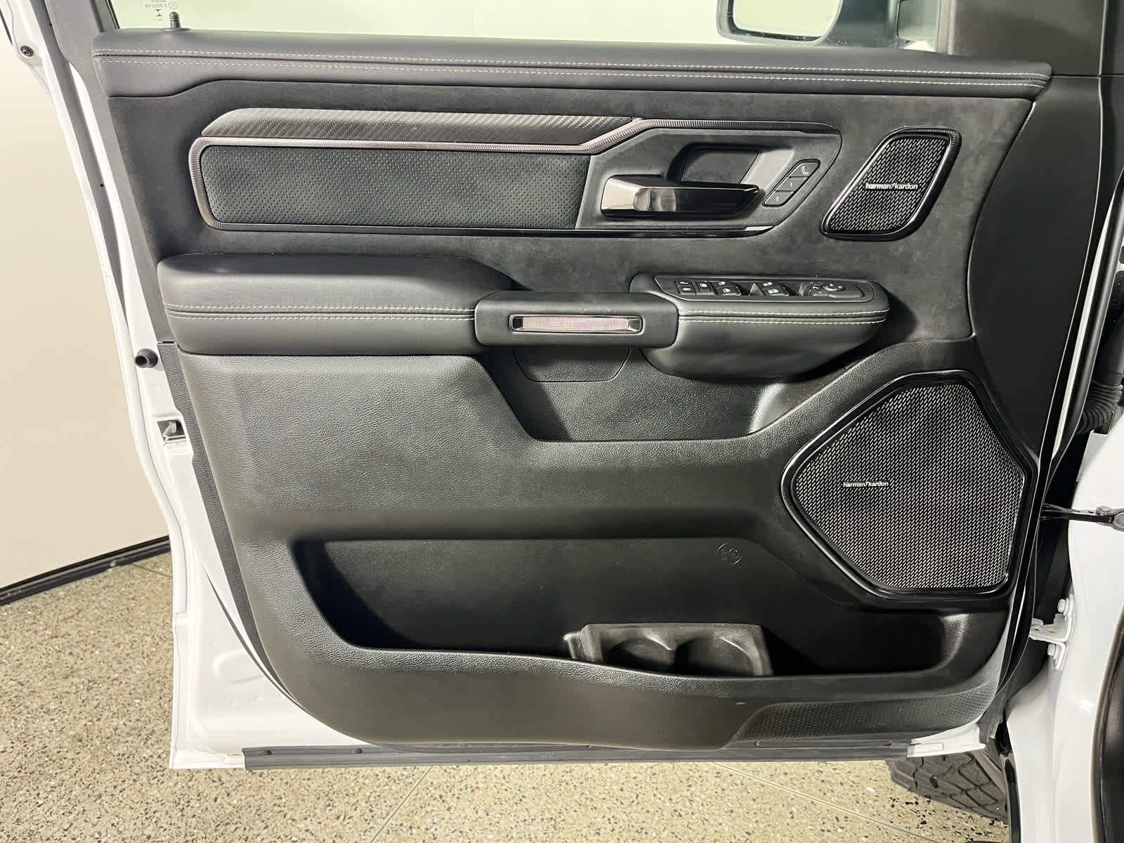 2025 RAM 1500 RHO