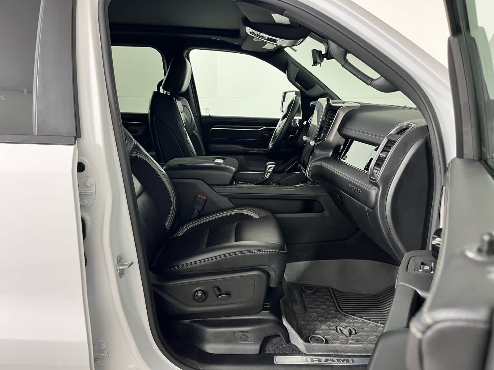 2025 RAM 1500 RHO