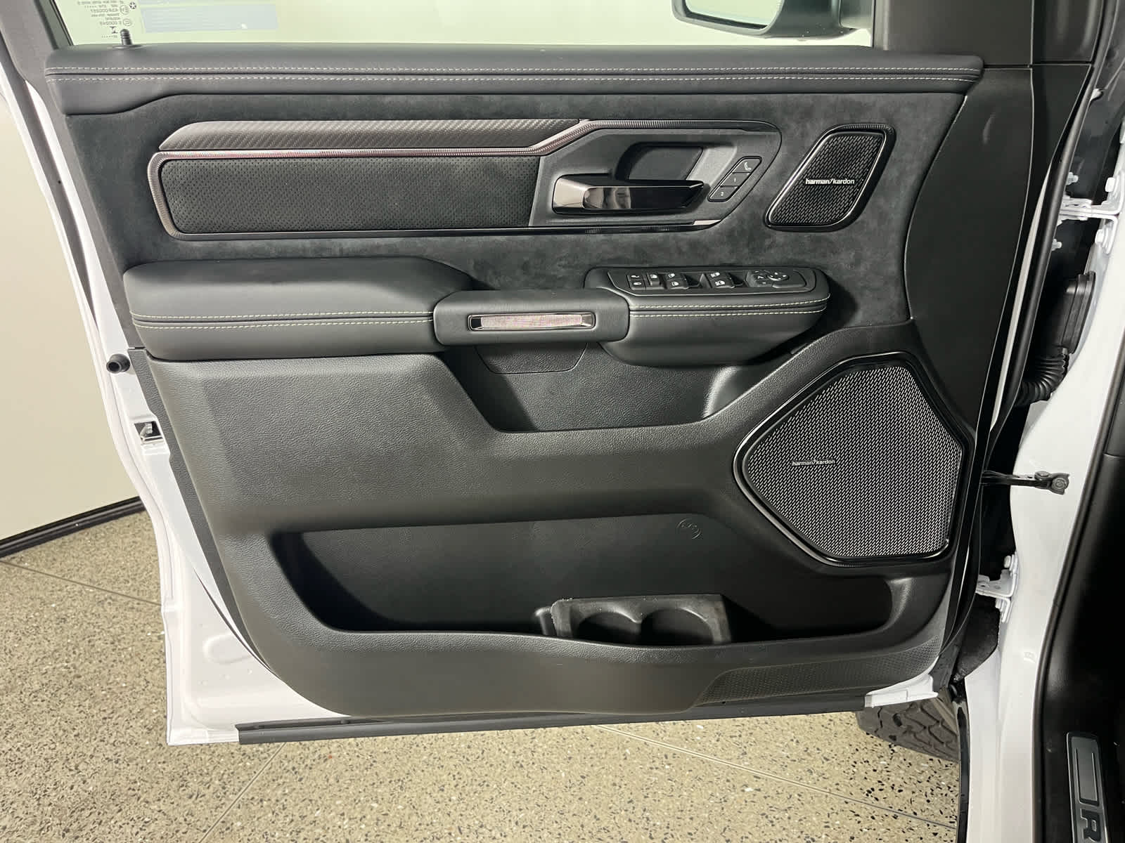 2027 RAM 1500 RHO