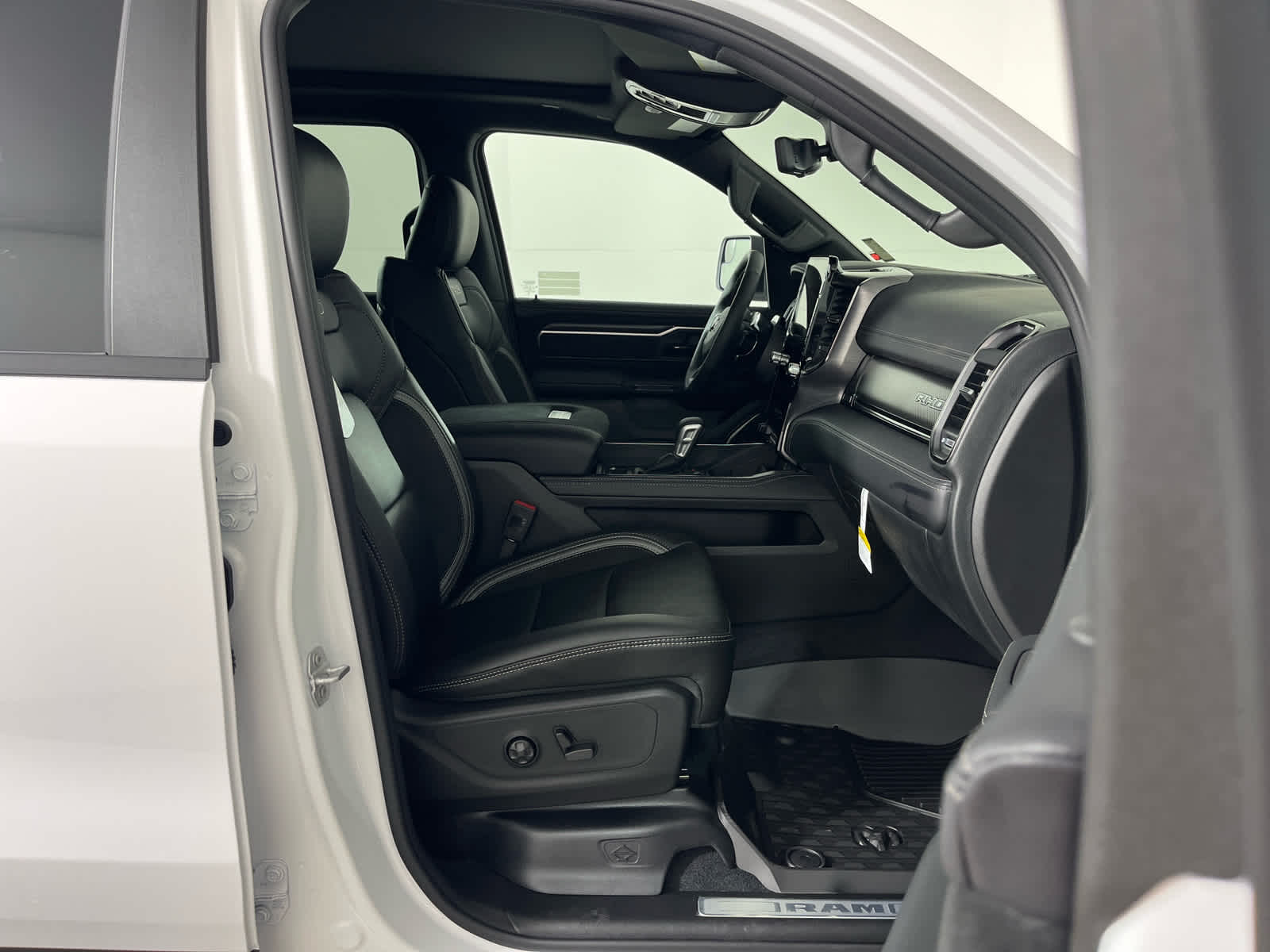 2027 RAM 1500 RHO