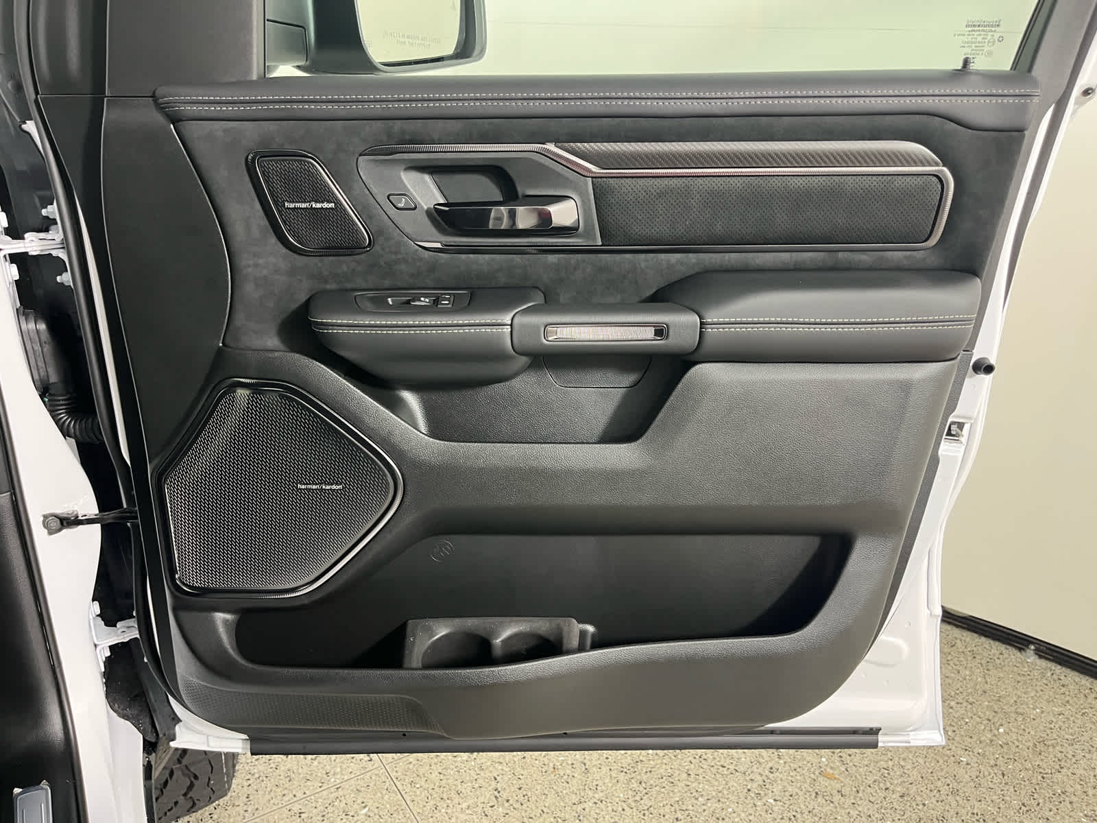 2027 RAM 1500 RHO