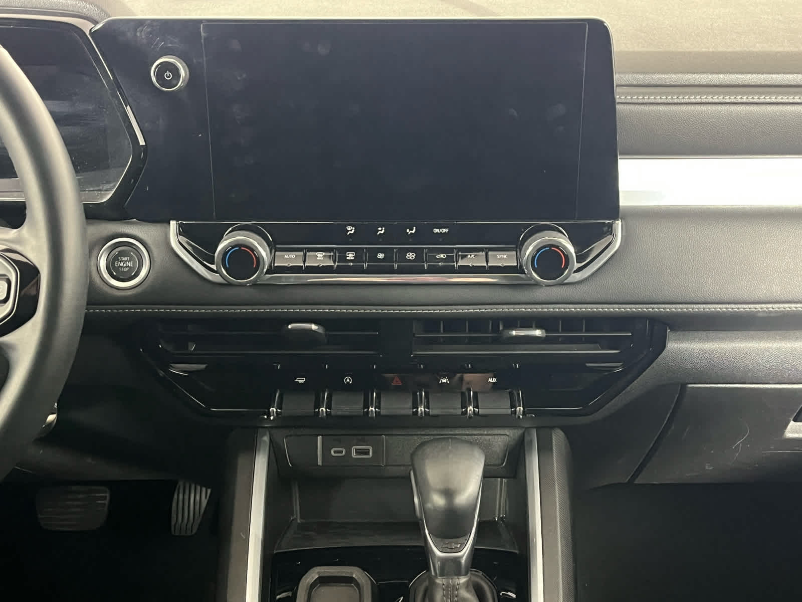 2024 Chevrolet Colorado 2WD LT