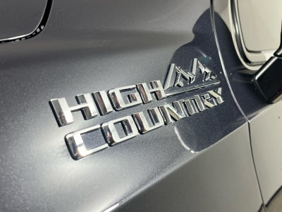 2025 Chevrolet Suburban 4WD High Country