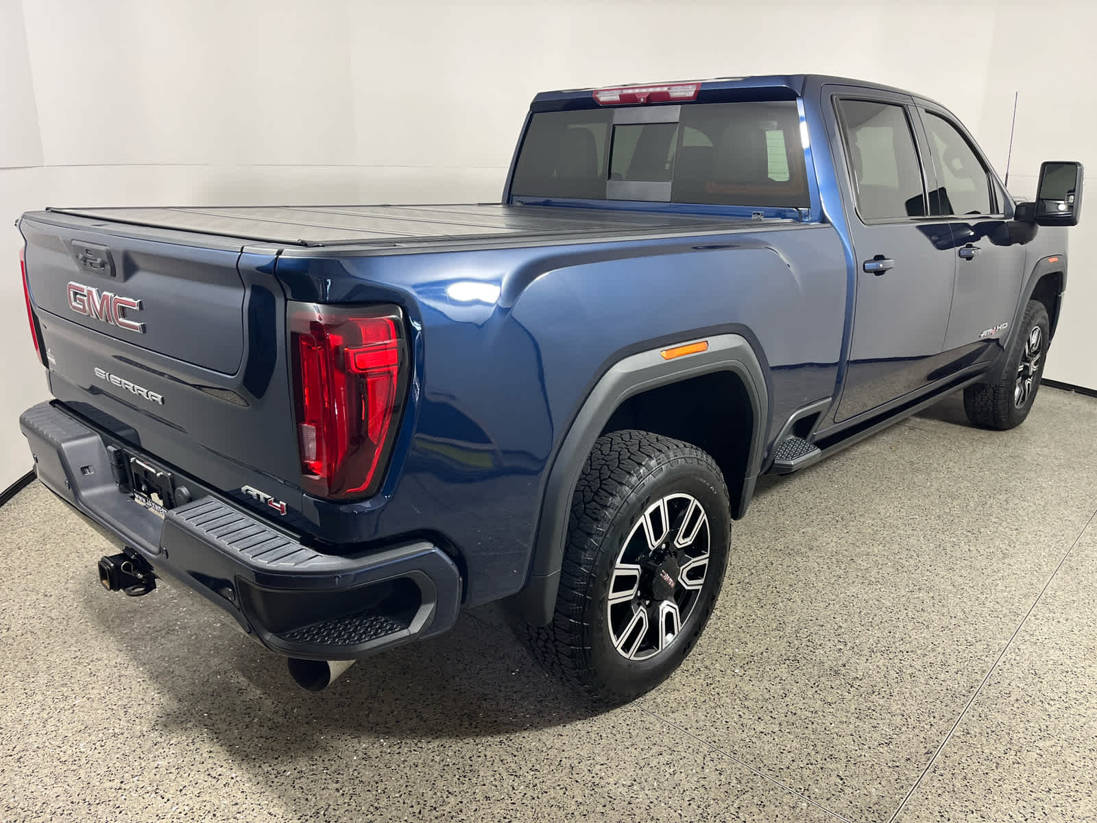 2022 GMC Sierra 2500HD 4WD Crew Cab Standard Bed AT4