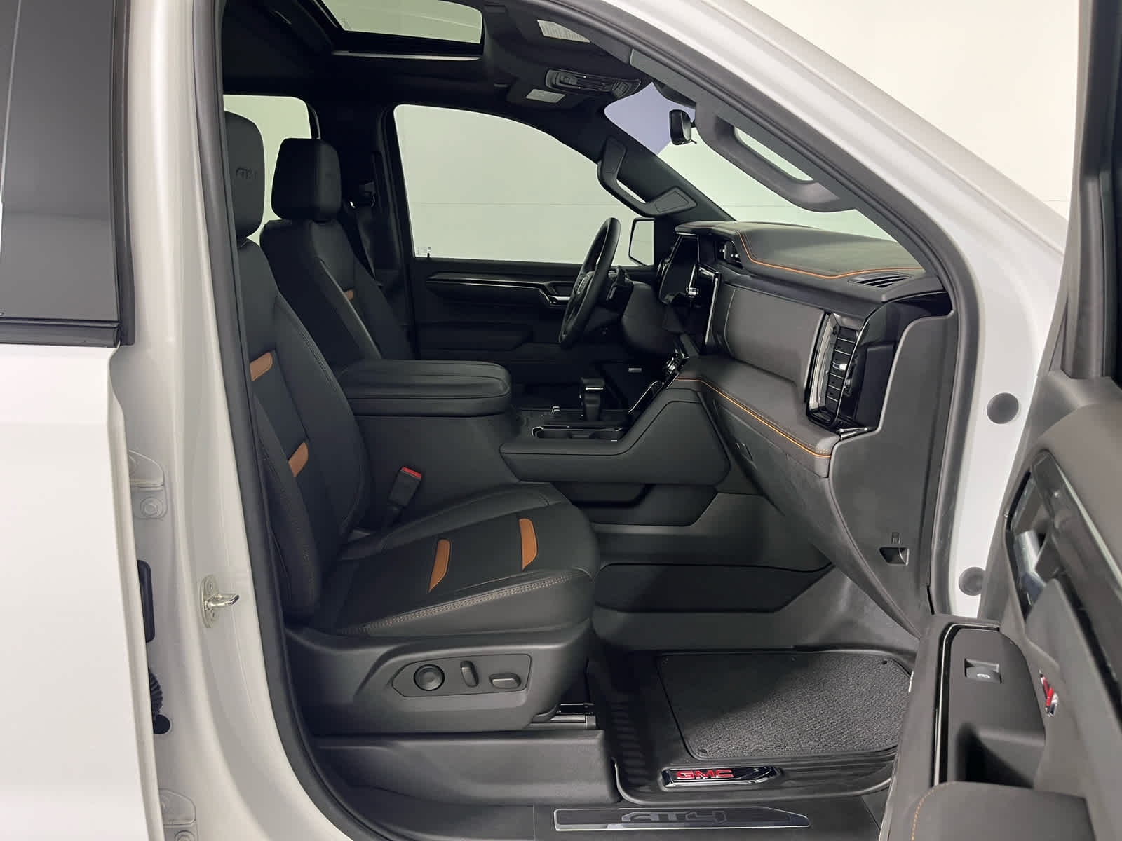 2023 GMC Sierra 1500 4WD Crew Cab Short Box AT4