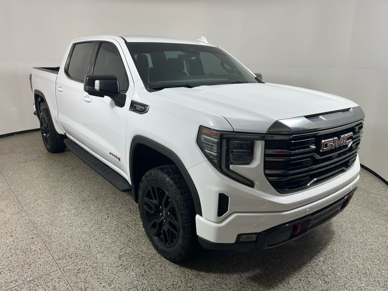2023 GMC Sierra 1500 4WD Crew Cab Short Box AT4