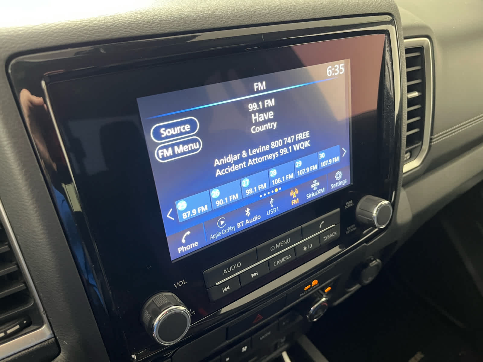 2023 Nissan Frontier Crew Cab SV 4x2