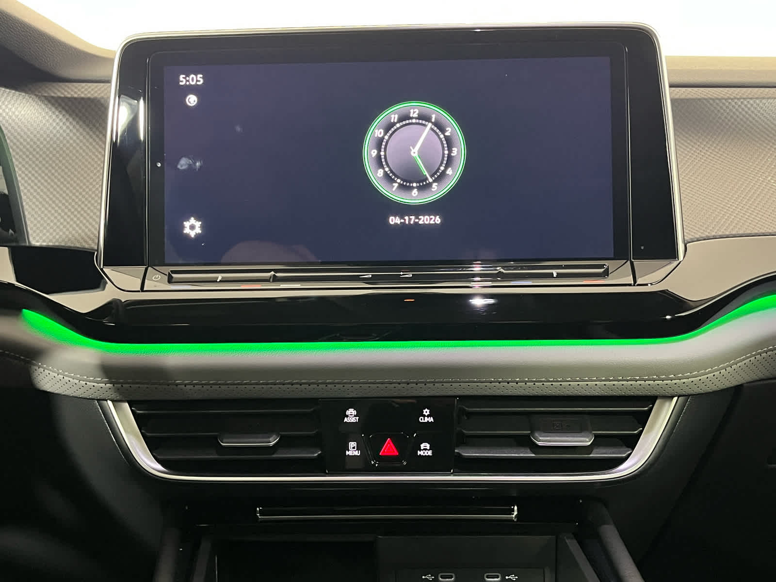 2024 Volkswagen Atlas 2.0T Peak Edition SEL