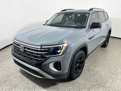 2024 Volkswagen Atlas 2.0T Peak Edition SEL