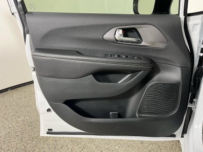 2026 Chrysler Voyager VOYAGER LX