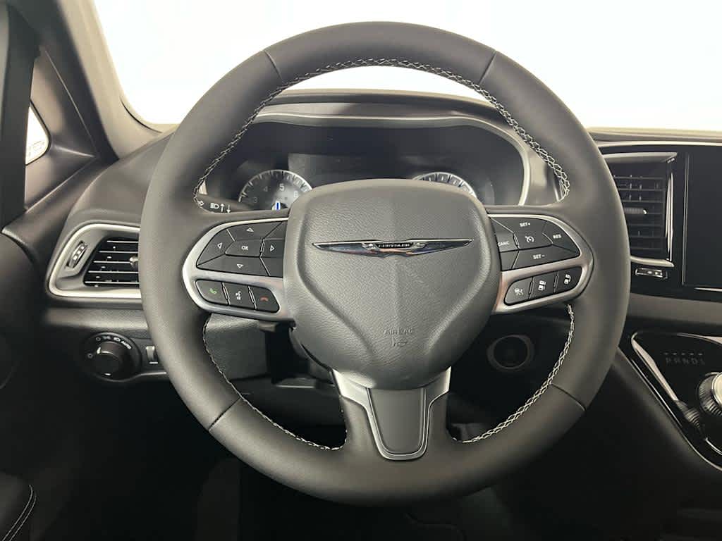 2026 Chrysler Voyager VOYAGER LX