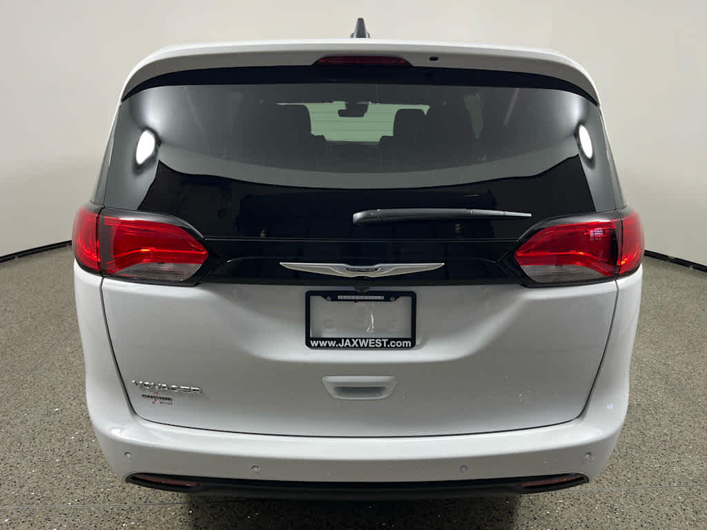 2026 Chrysler Voyager VOYAGER LX