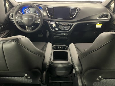 2026 Chrysler Voyager VOYAGER LX