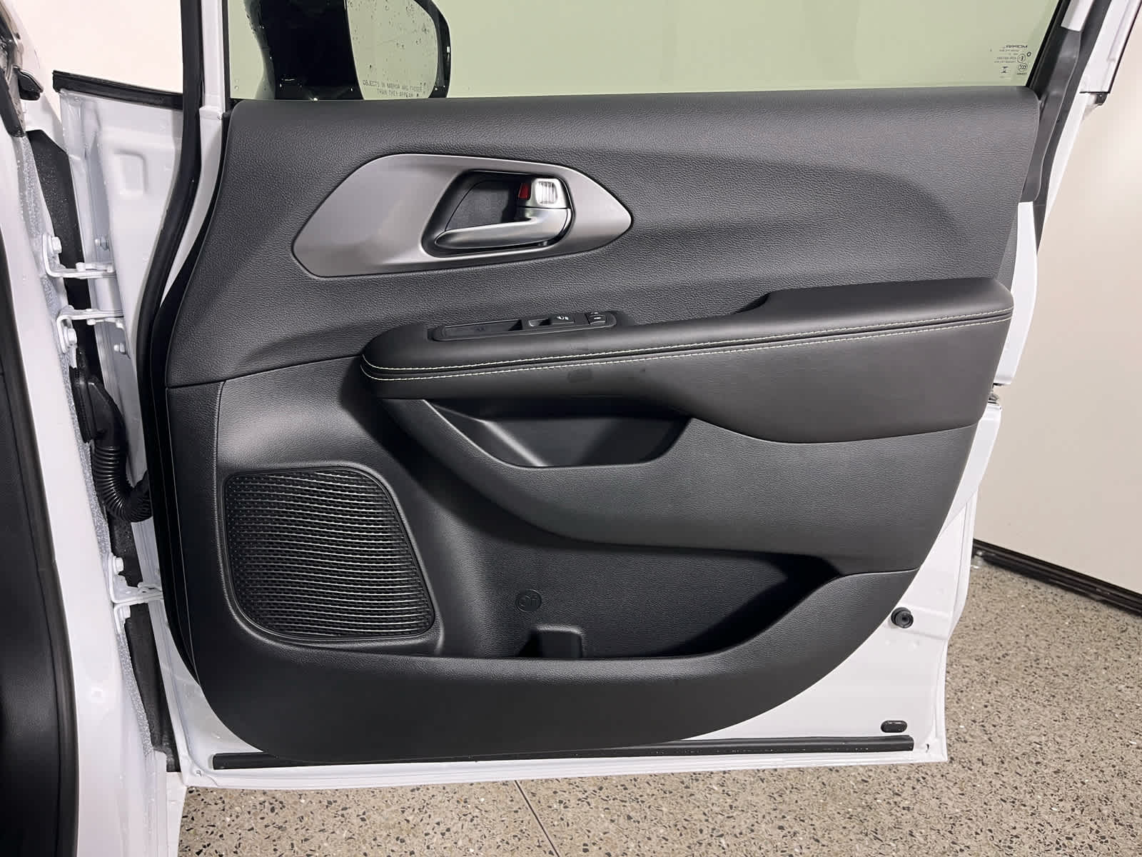 2026 Chrysler Voyager VOYAGER LX