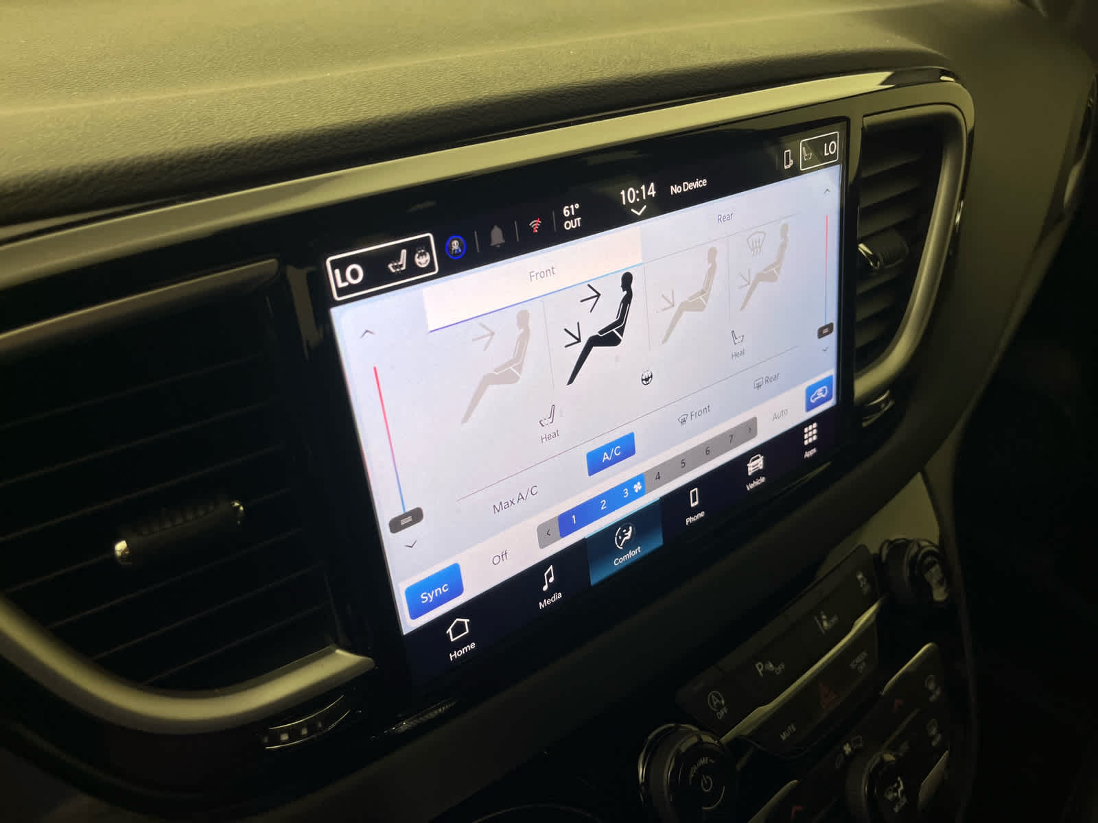 2026 Chrysler Voyager VOYAGER LX