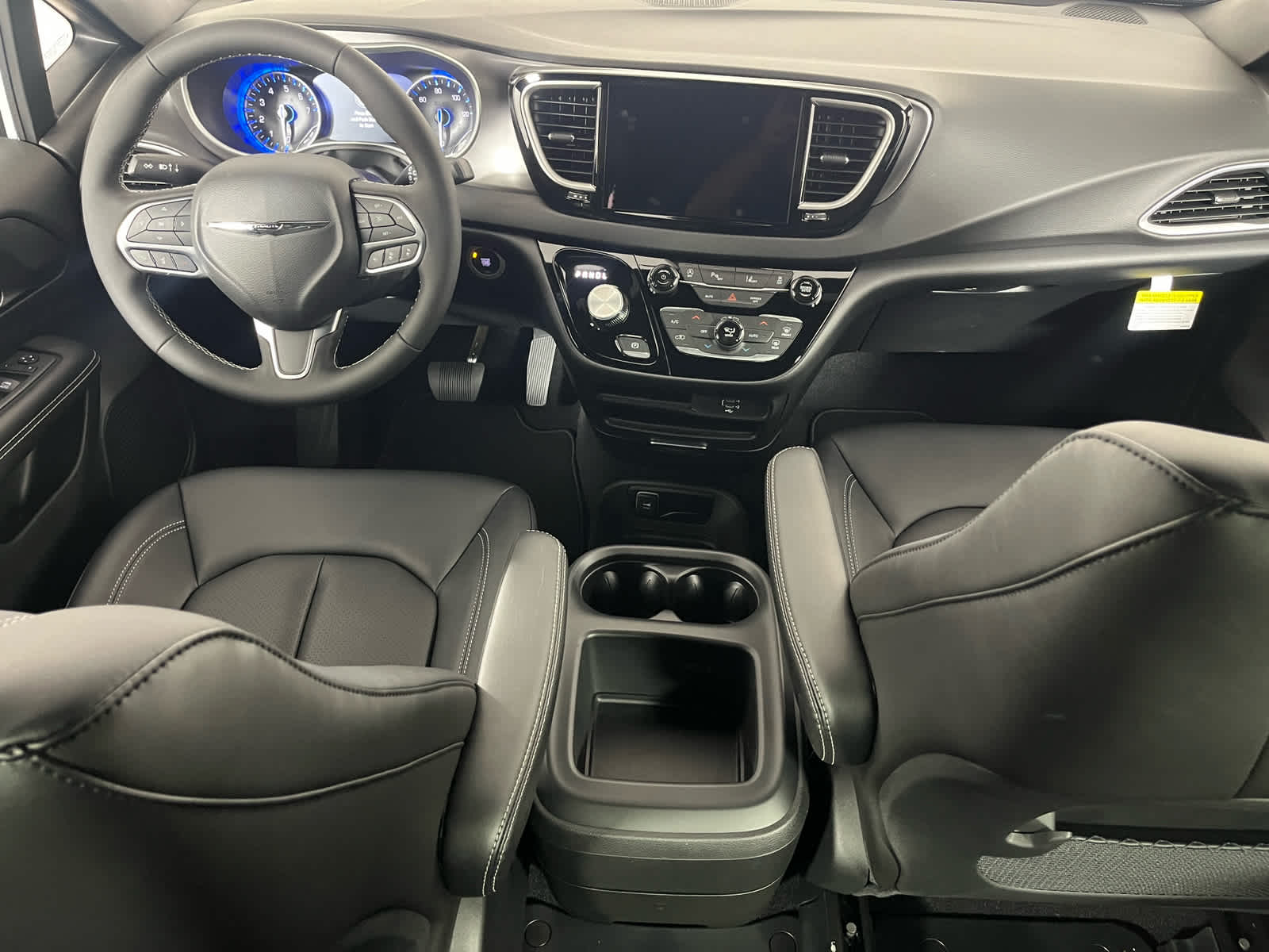 2026 Chrysler Voyager VOYAGER LX