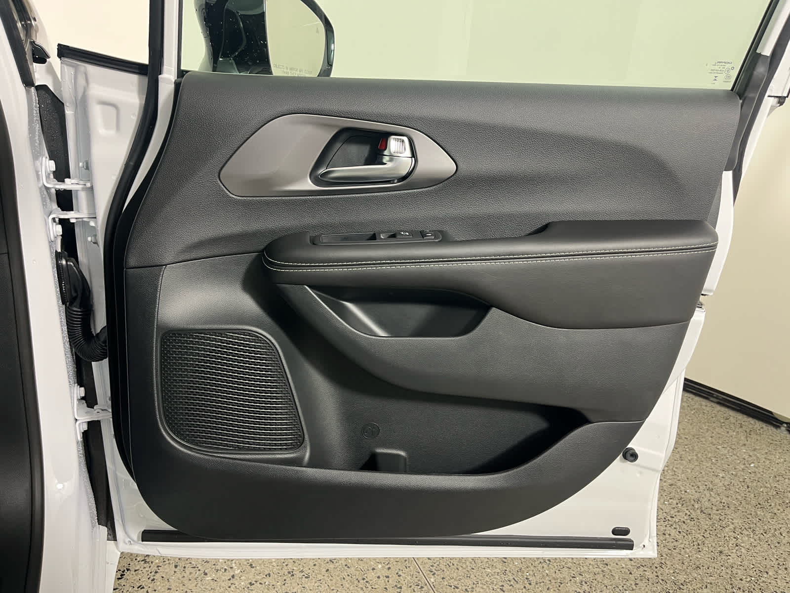 2026 Chrysler Voyager VOYAGER LX