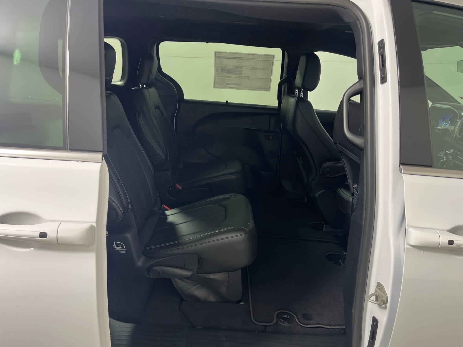 2026 Chrysler Voyager VOYAGER LX