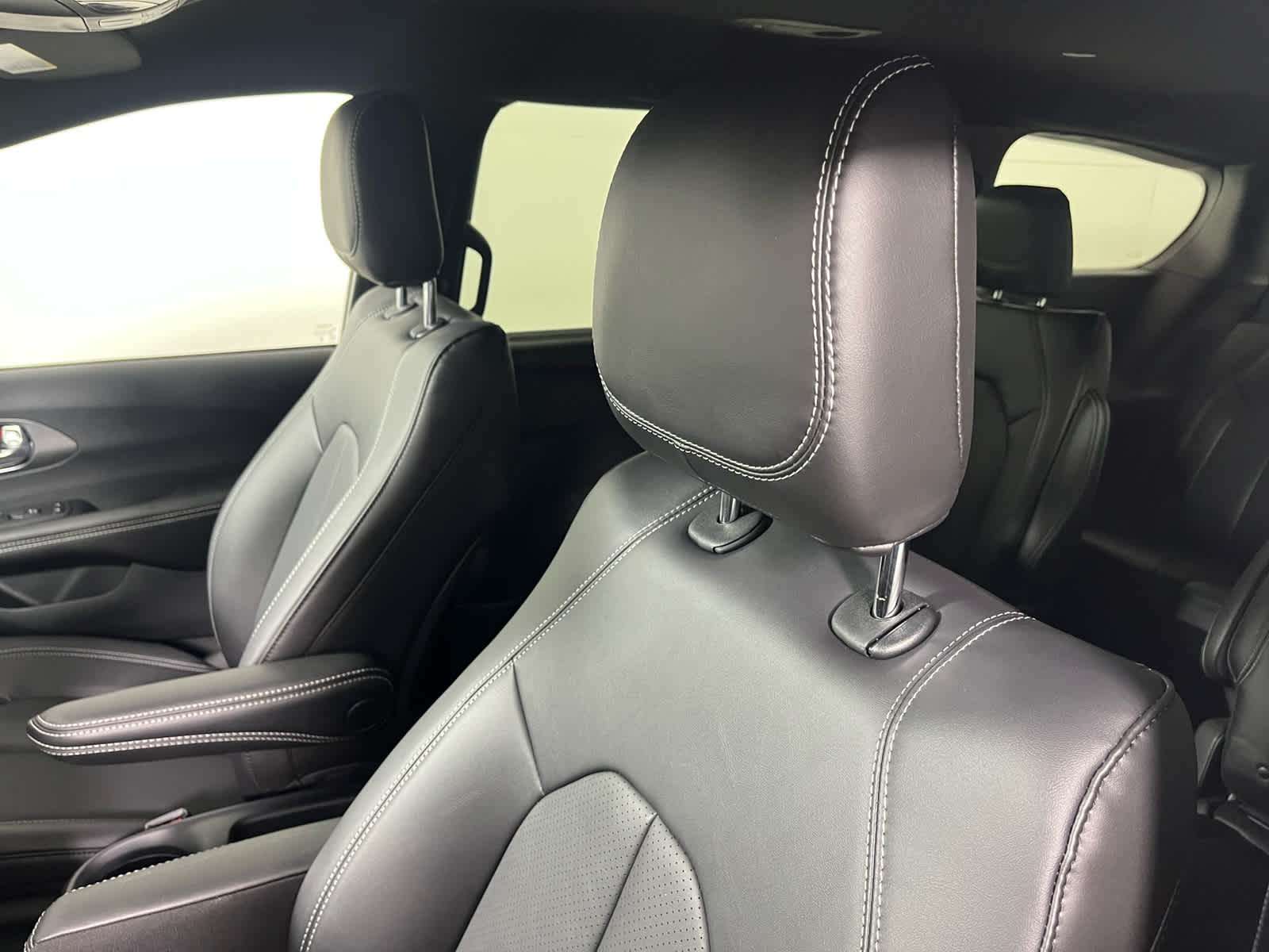 2026 Chrysler Voyager VOYAGER LX