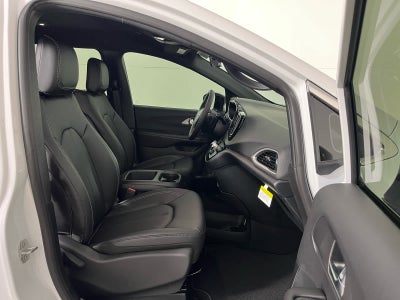 2026 Chrysler Voyager VOYAGER LX