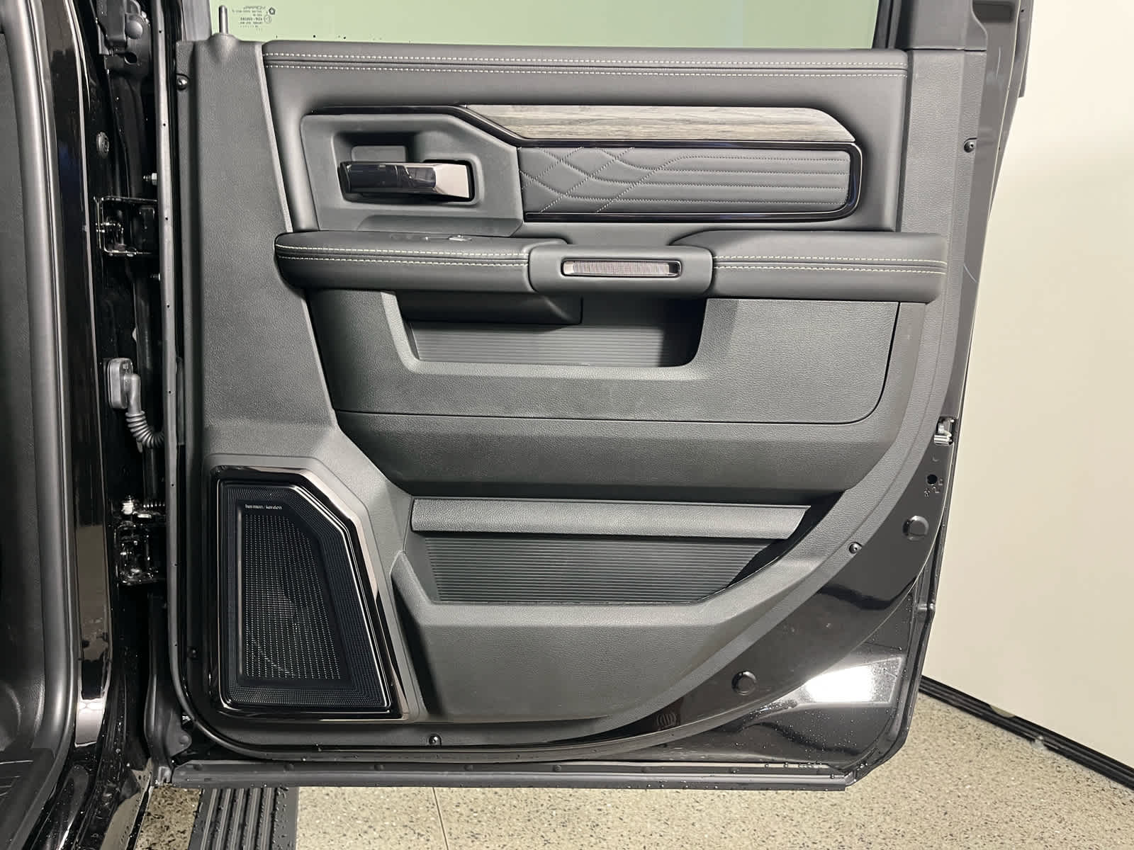 2026 RAM Ram 2500 RAM 2500 LIMITED CREW CAB 4X4 6'4' BOX