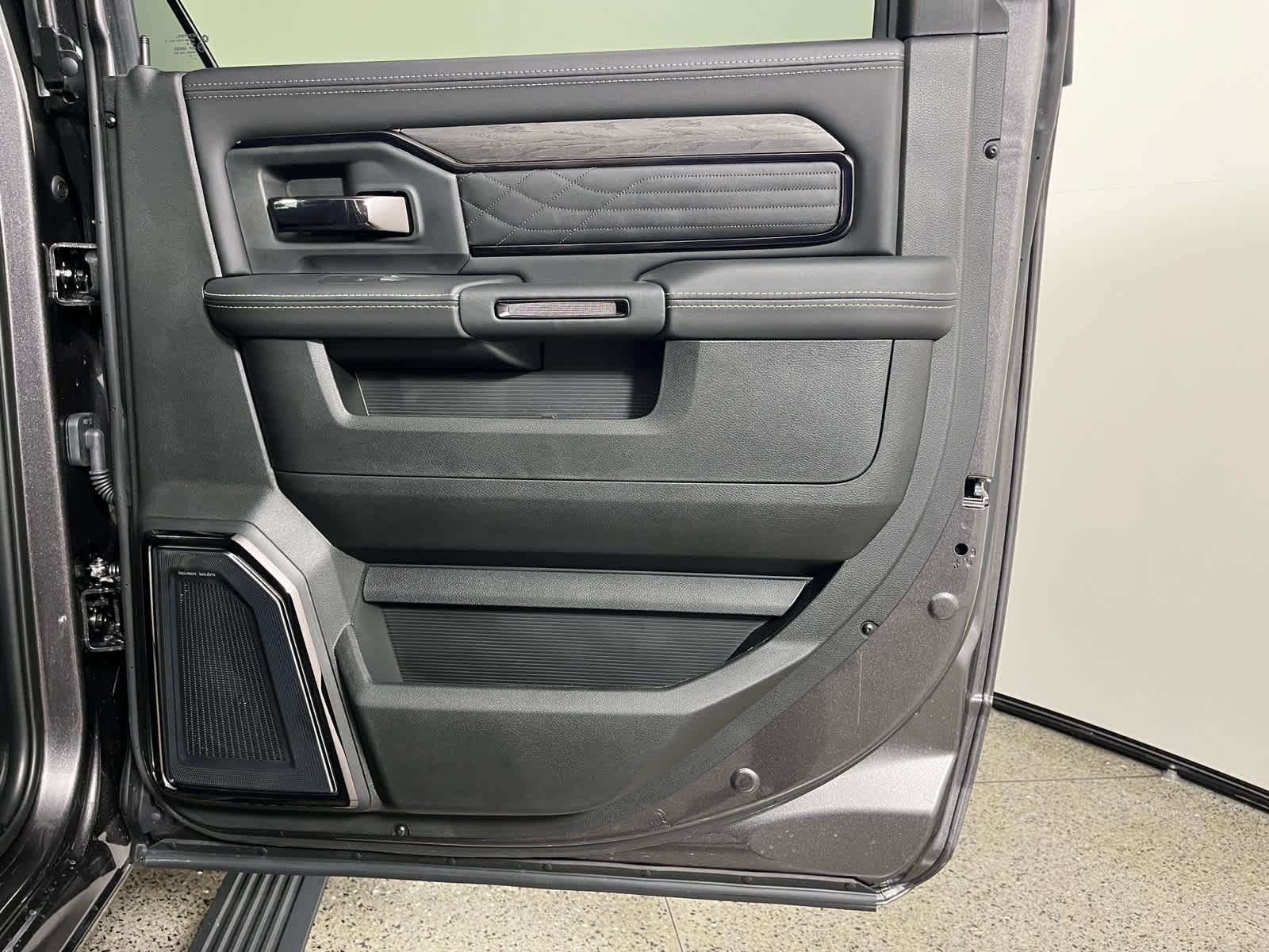 2025 RAM Ram 2500 RAM 2500 LIMITED CREW CAB 4X4 6'4' BOX