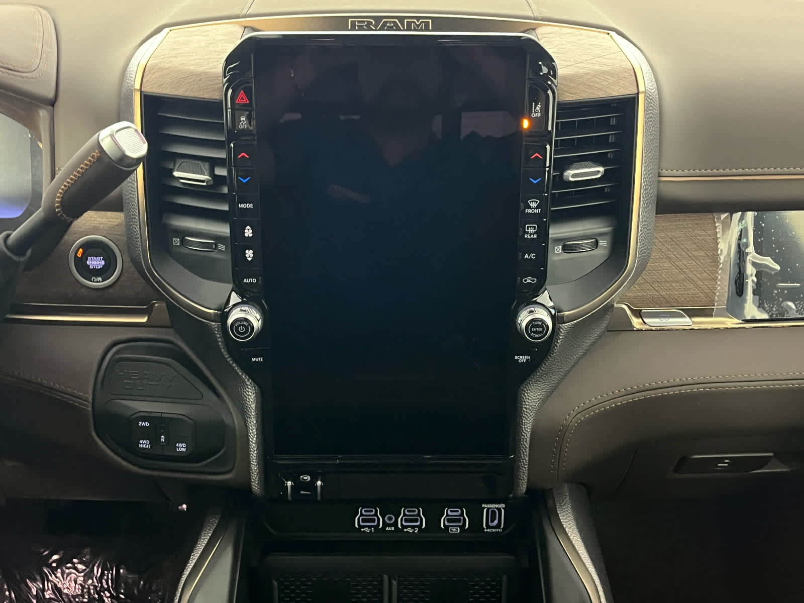 2026 RAM Ram 2500 RAM 2500 LIMITED LONGHORN MEGA CAB 4X4 6'4' BOX