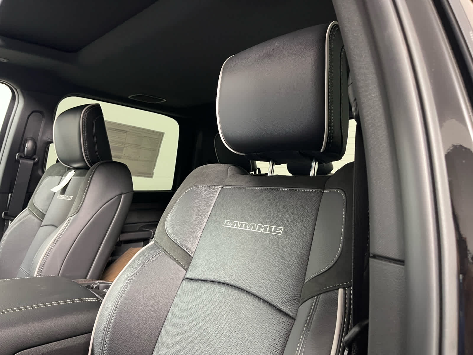 2026 RAM Ram 3500 RAM 3500 LARAMIE CREW CAB 4X4 8' BOX