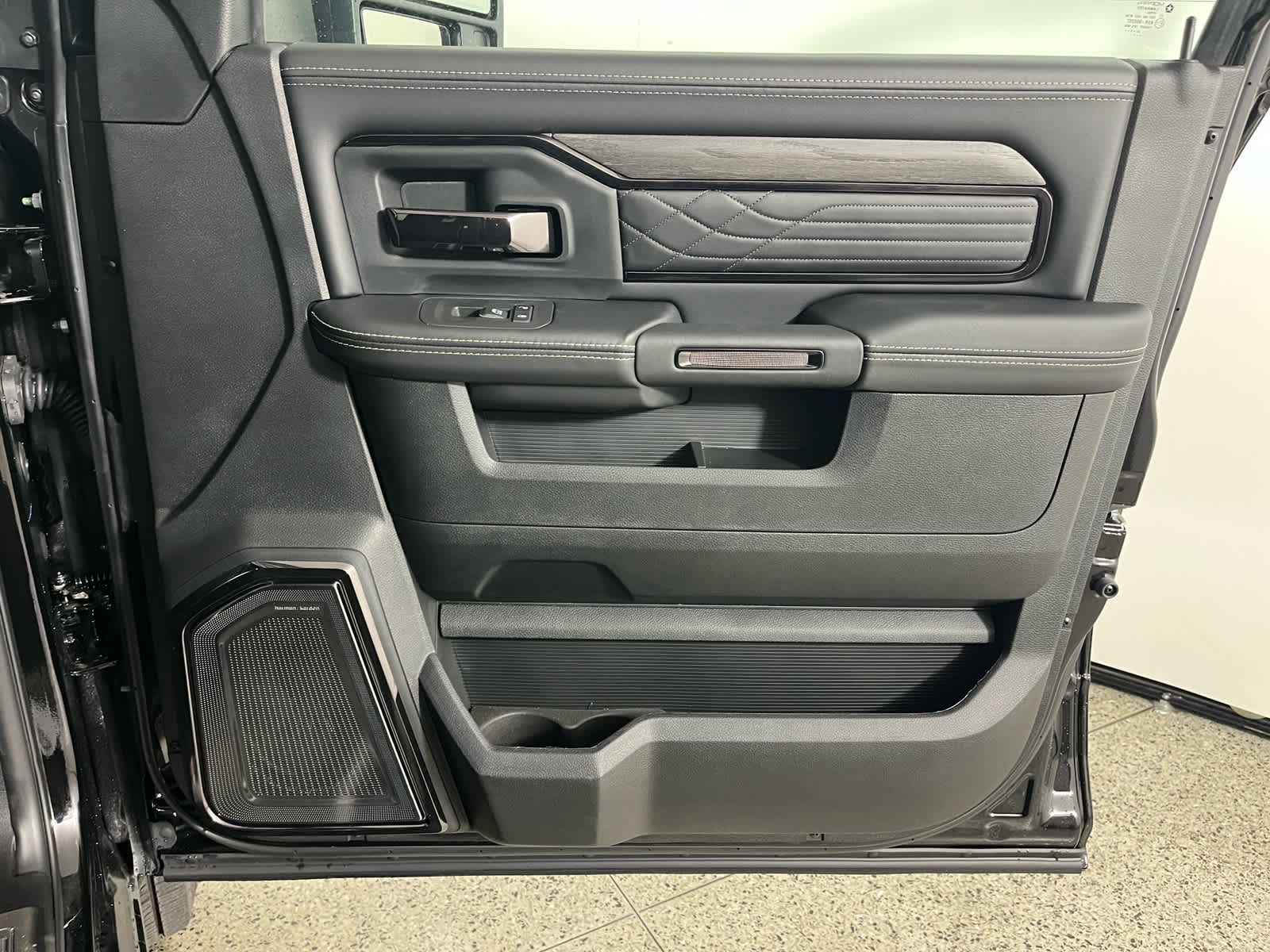 2026 RAM Ram 3500 RAM 3500 LIMITED CREW CAB 4X4 8' BOX