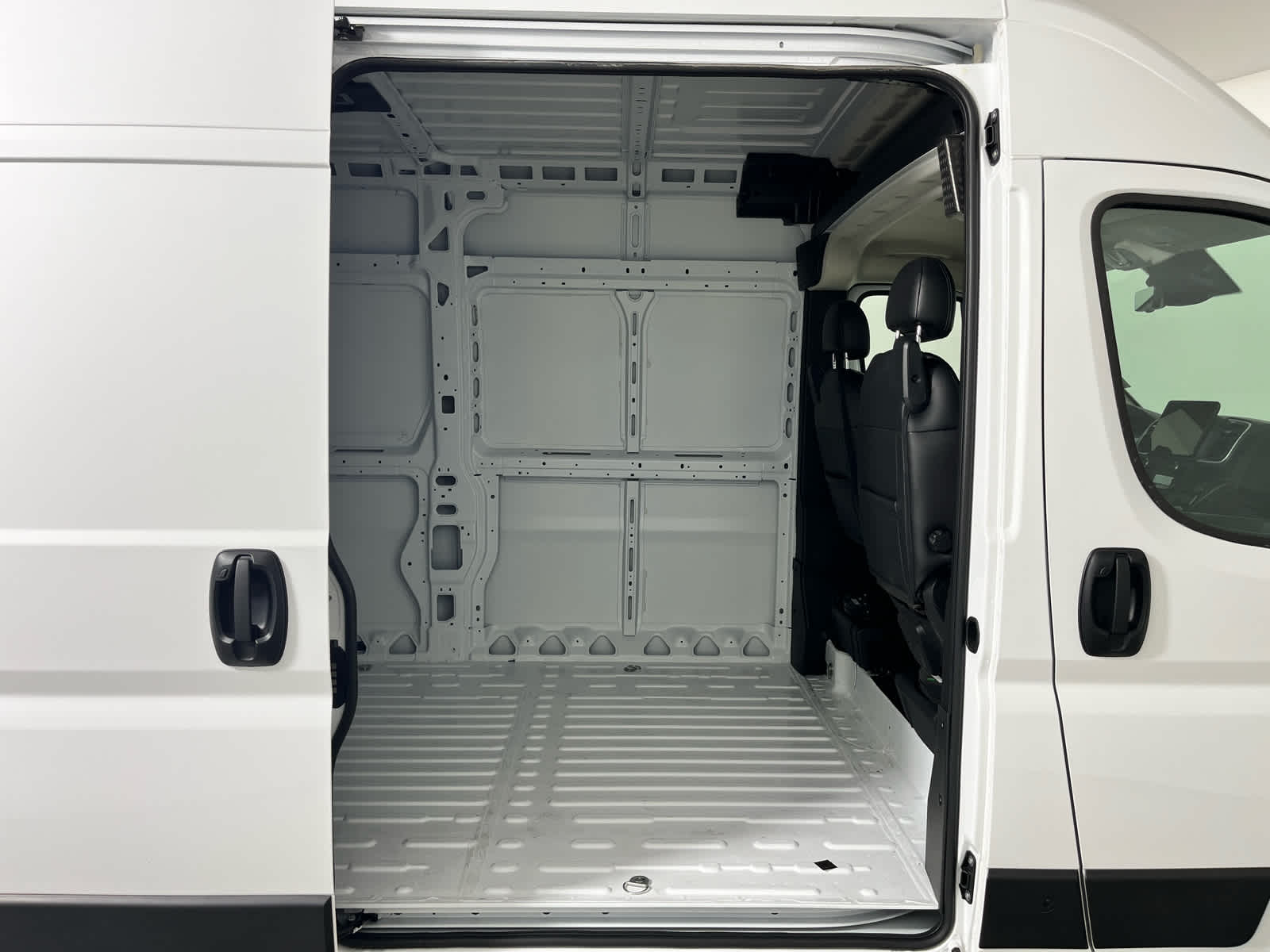 2026 RAM ProMaster SLT+