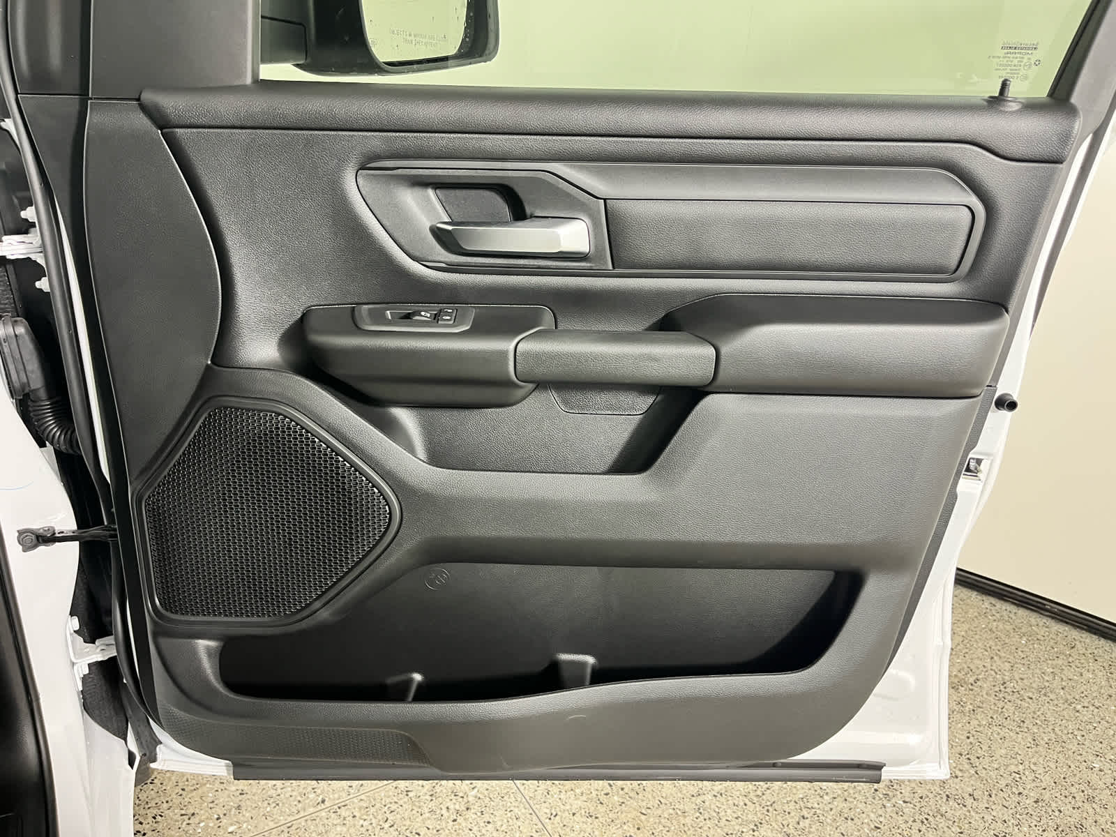 2026 RAM Ram 1500 RAM 1500 EXPRESS CREW CAB 4X2 5'7' BOX