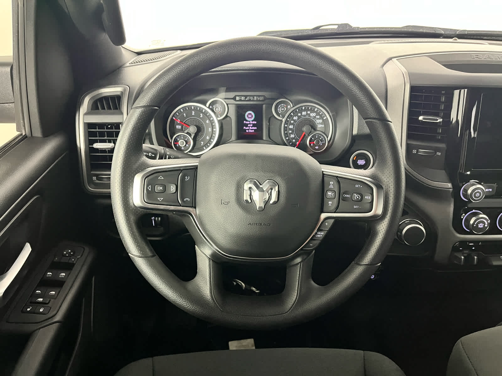 2026 RAM Ram 1500 RAM 1500 EXPRESS CREW CAB 4X2 5'7' BOX