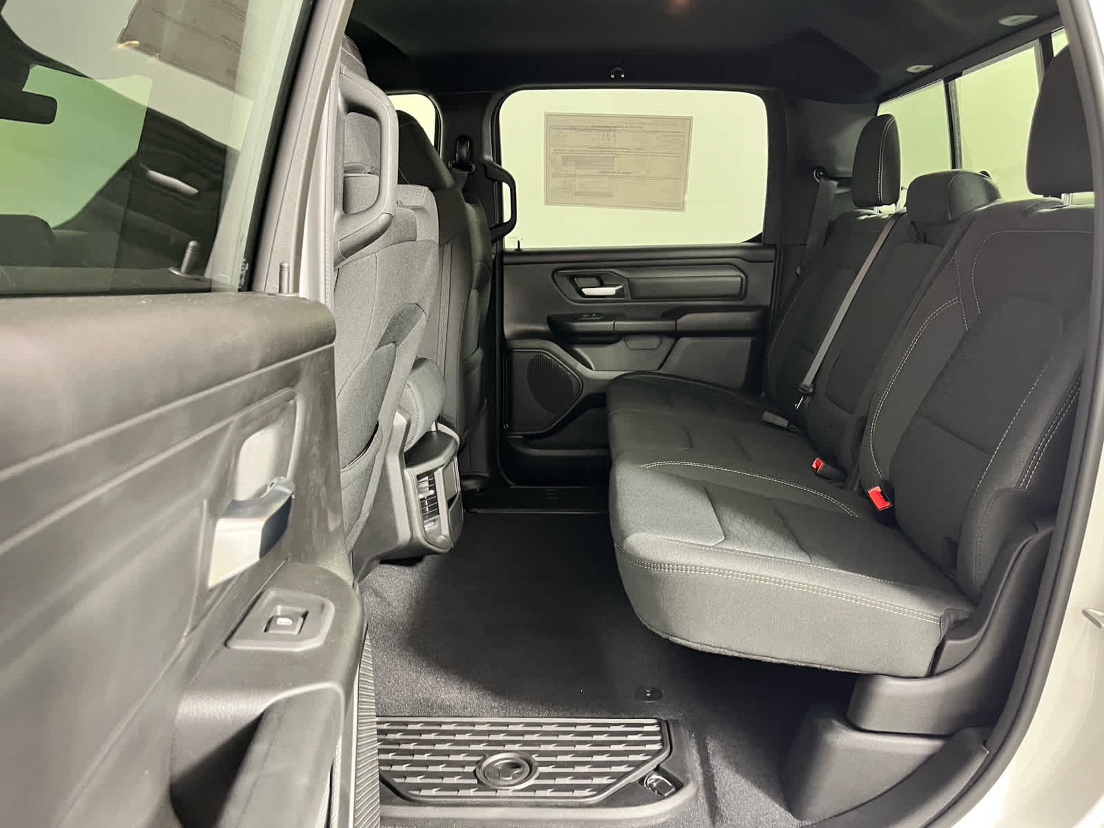 2026 RAM Ram 1500 RAM 1500 EXPRESS CREW CAB 4X2 5'7' BOX