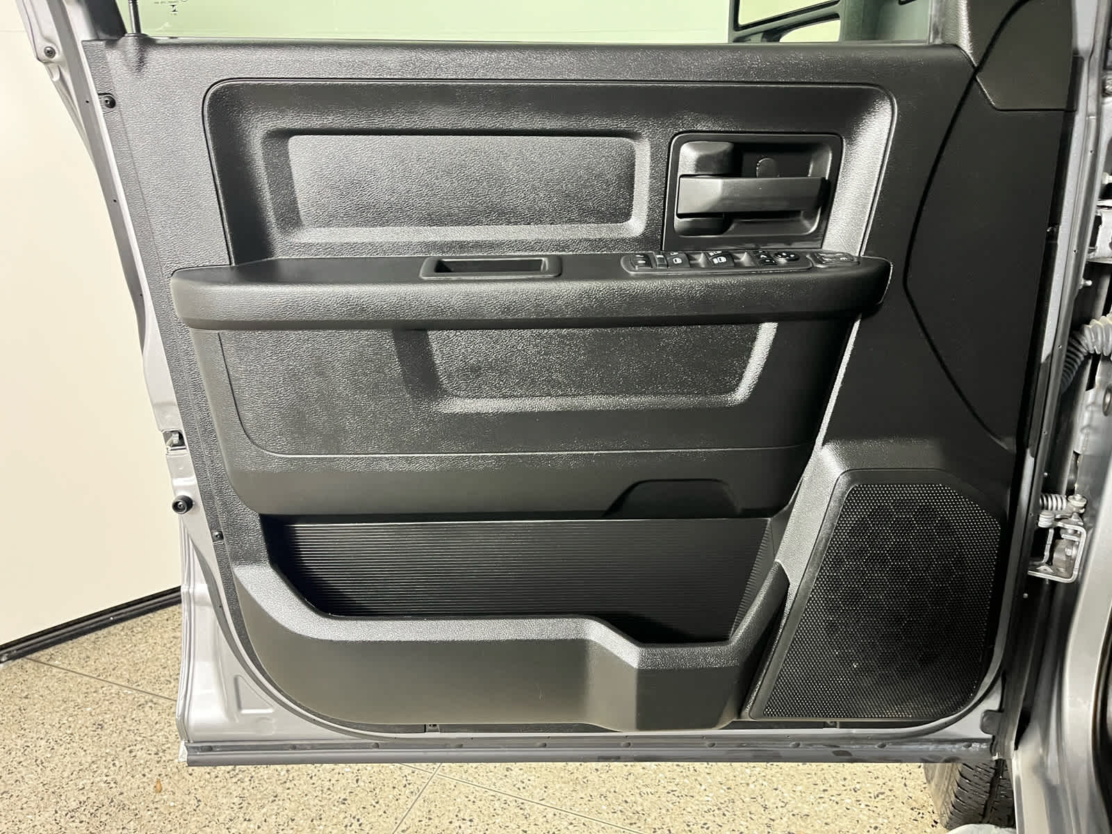 2024 RAM 2500 Tradesman Crew Cab 4x4 6'4' Box