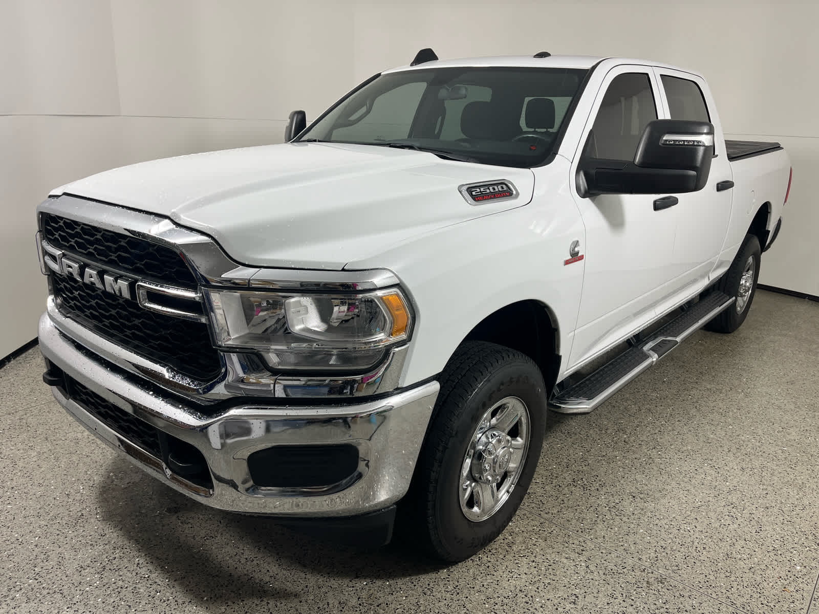 2024 RAM 2500 Tradesman Crew Cab 4x4 6'4' Box